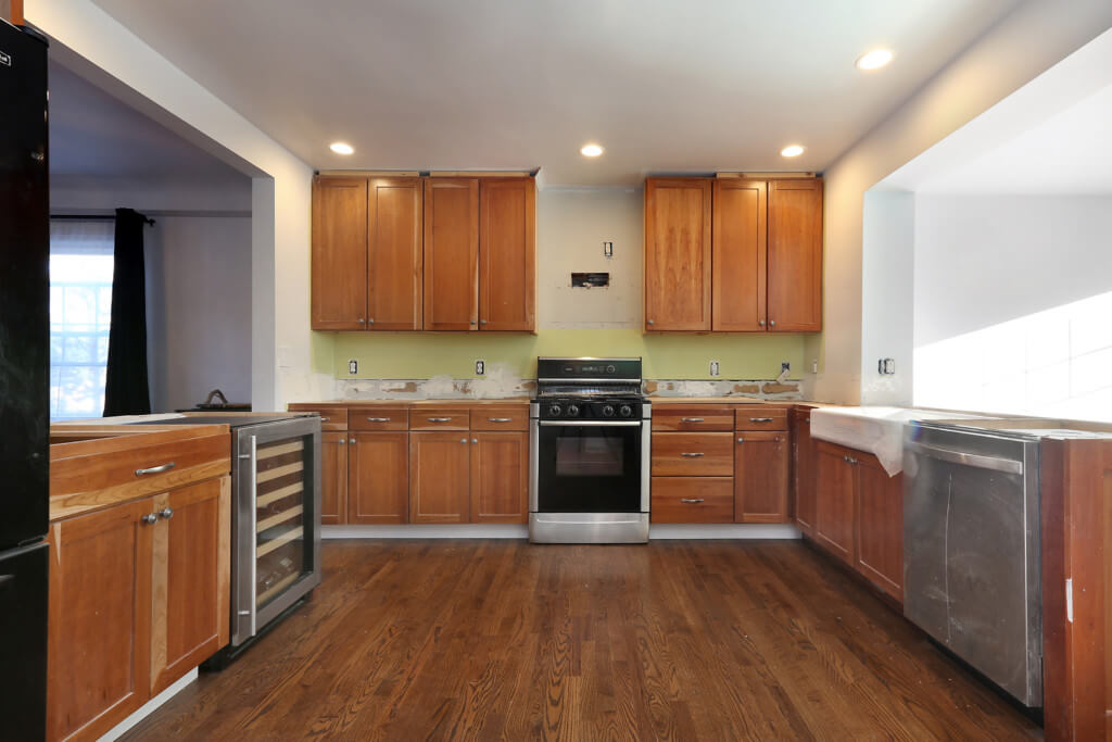 single tone kitchen cabinets