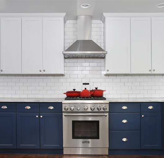 blue and white two-tone cabinet painting in the North Indianapolis Suburbs area