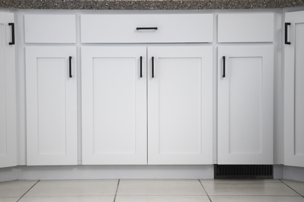 white kitchen cabinets after refacing