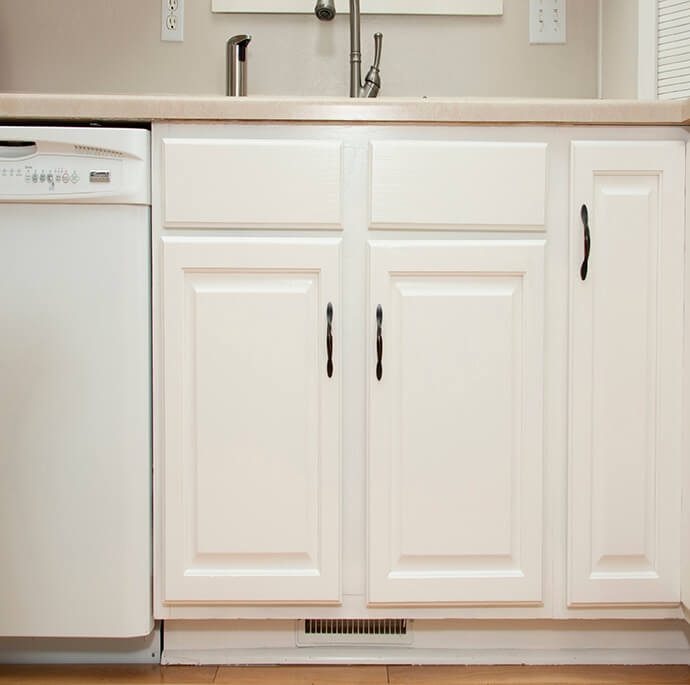 white cabinet color