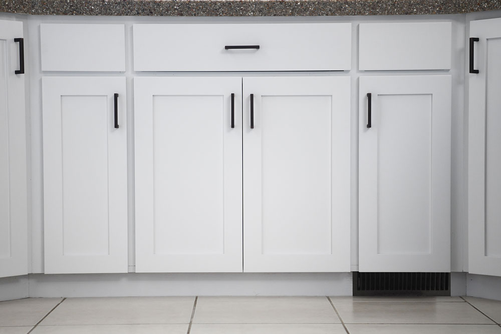White Kitchen Cabinets