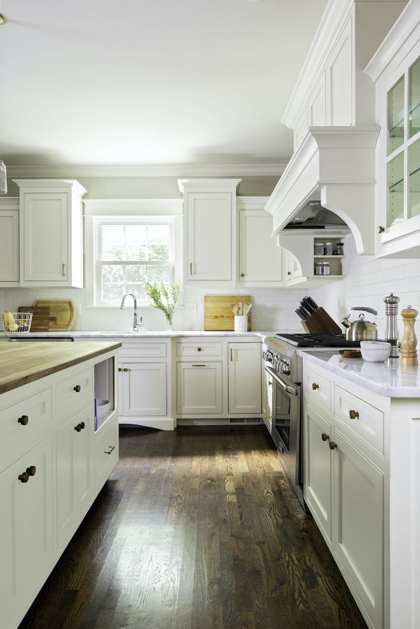 refinishing kitchen cabinets in merriam