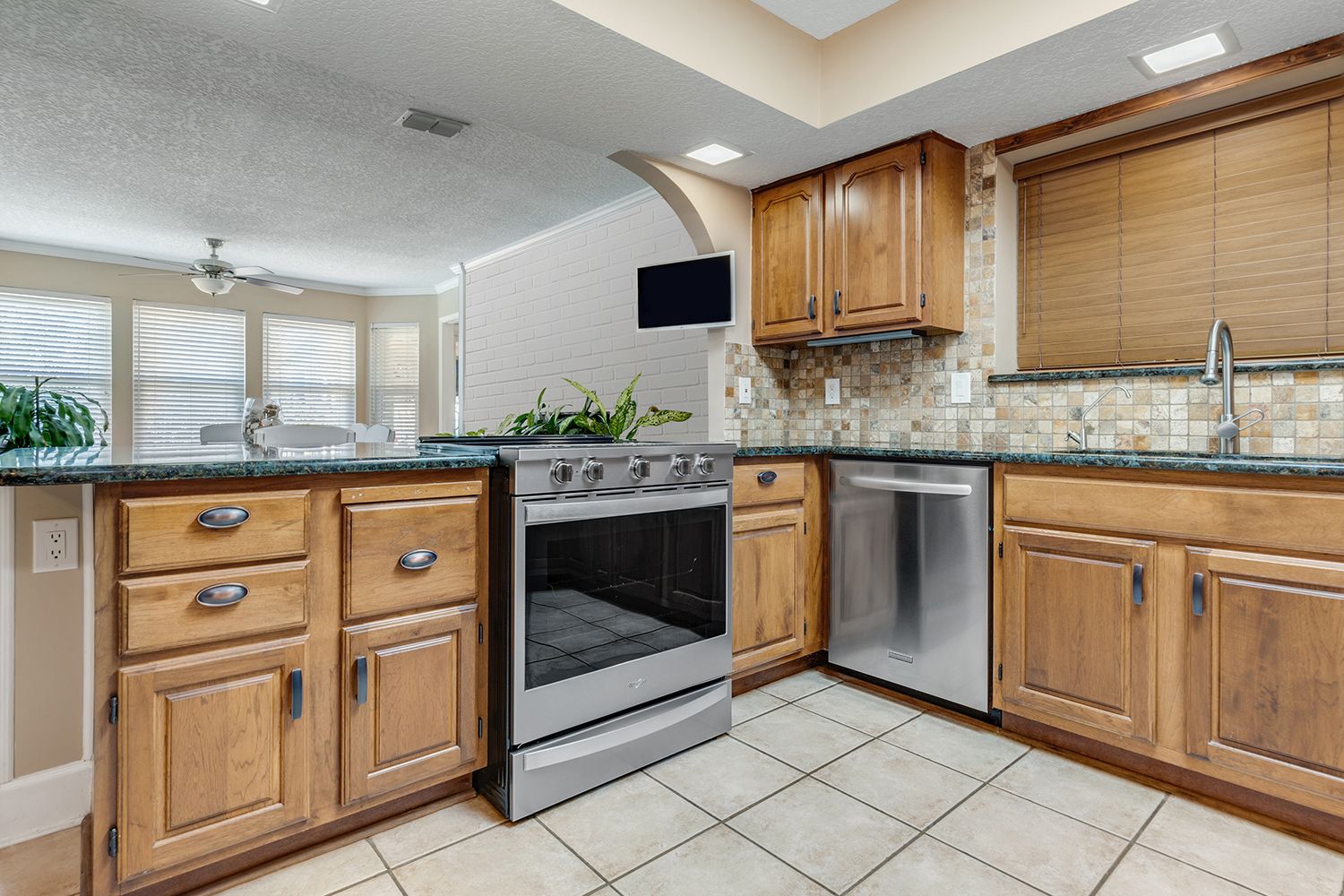 Before-refacing cabinets to white