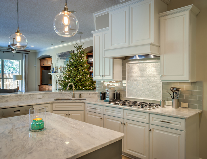 cabinet refacing holiday season