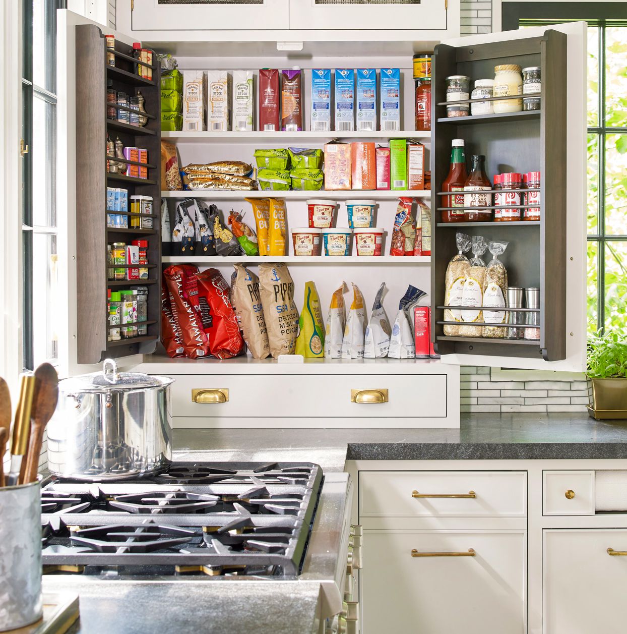 5 Tips for Organizing Your Kitchen Cabinets for Maximum Efficiency | N ...