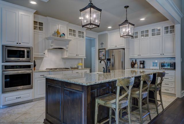 kitchen cabinet painters in Horsham, PA collaborate with interior designers