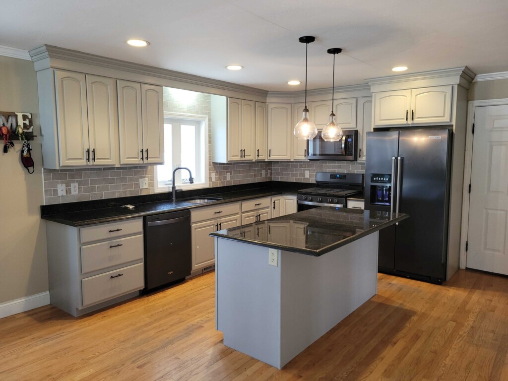 kitchen after cabinet painting