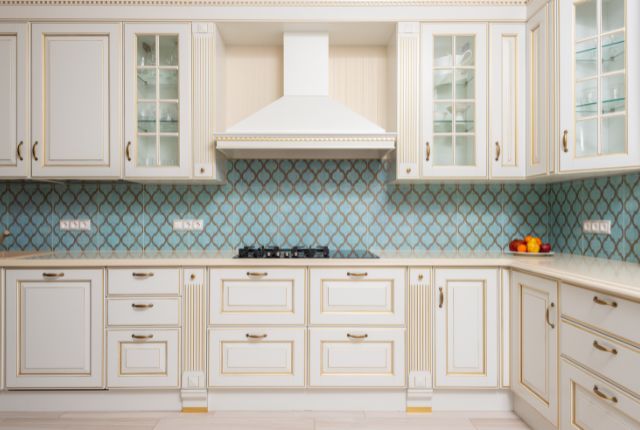Blog Feature (640 × 430 px) kitchen cabinet painting