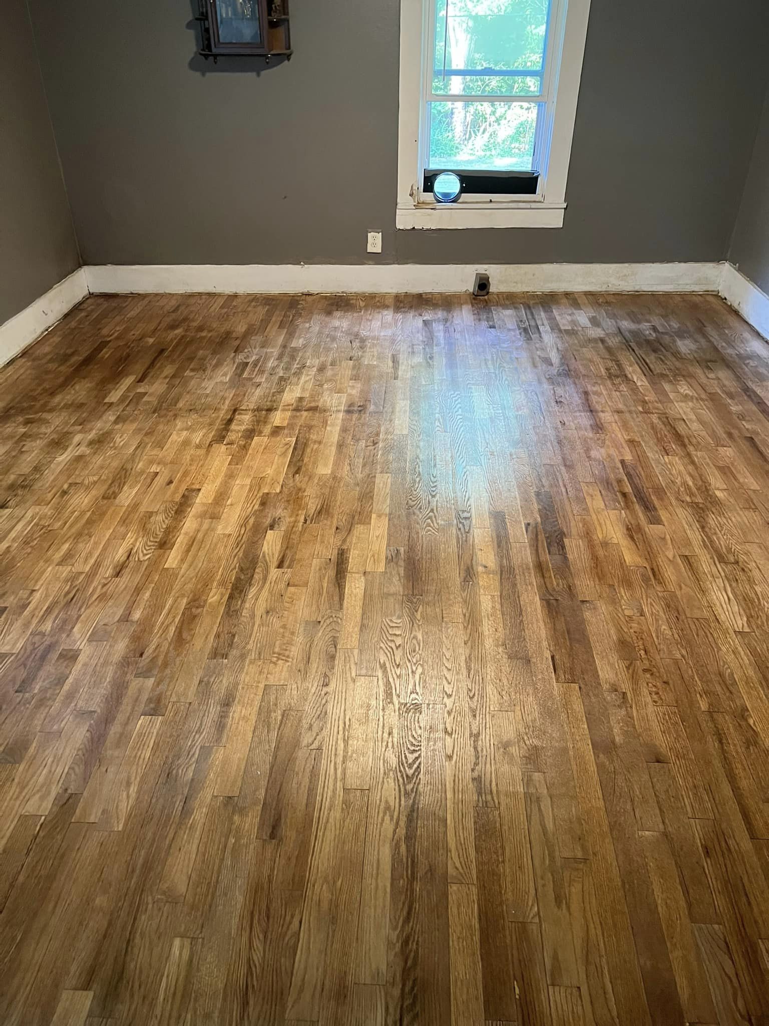 hardwood floor refinishing in Maryville