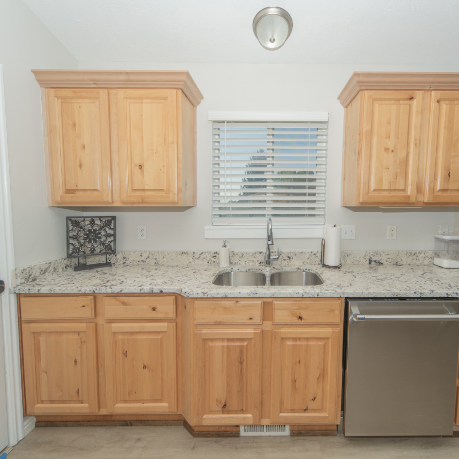 Before-before/after cabinet refacing