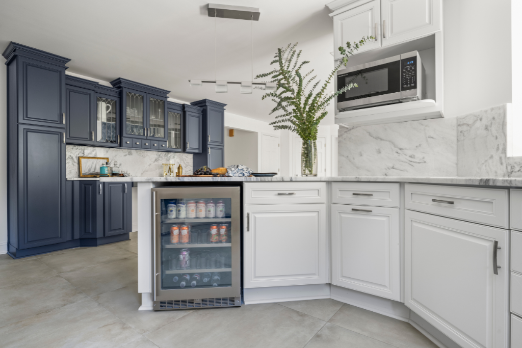 two-tone cabinet colors