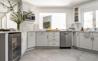 white kitchen cabinets