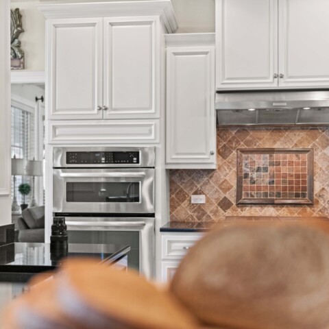 cabinet painting in Elmhurst