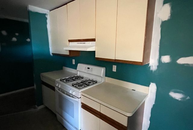dated kitchen before refacing