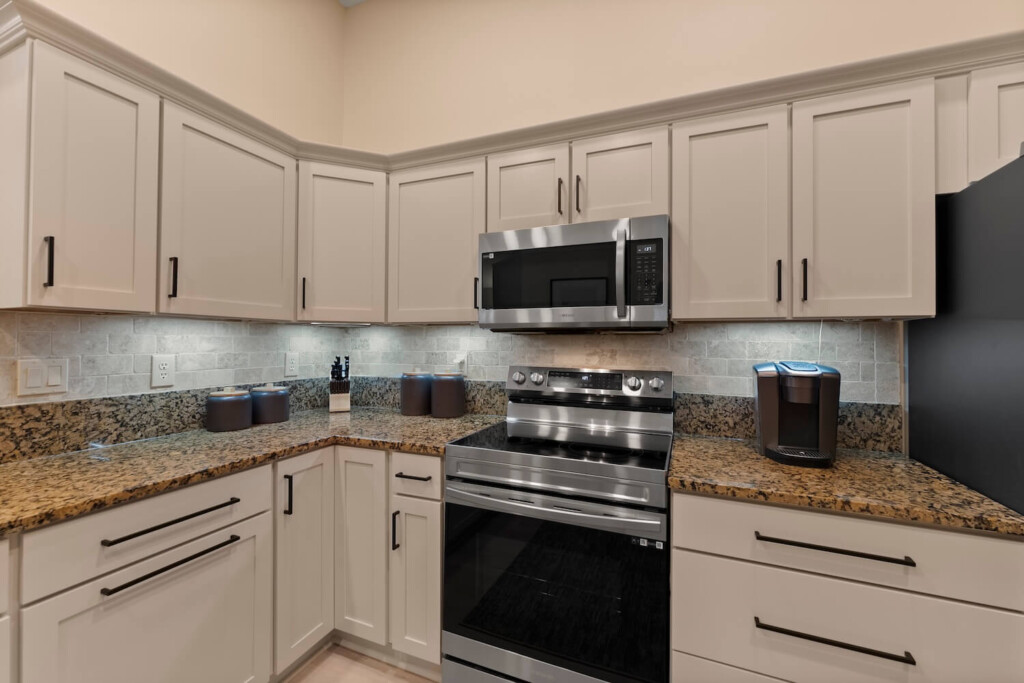 cabinet painting arlington heights