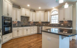 cabinet painting cabinet painters