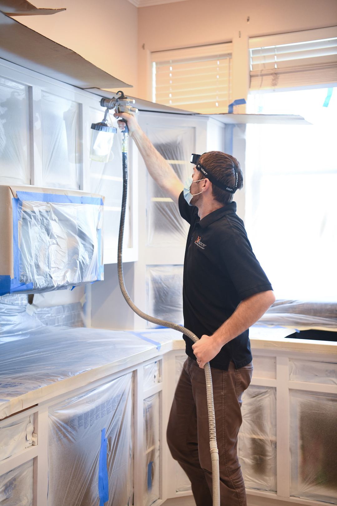 cabinet painter painting kitches cabinets