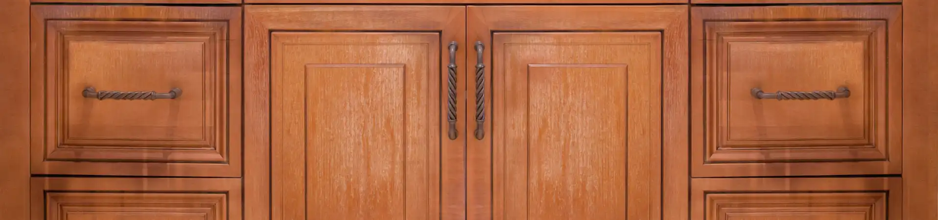 Photo of kitchen with old cabinets before refinishing