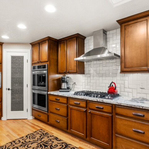 How to Choose the Best Kitchen Cabinet Refinishers in Horsham, PA