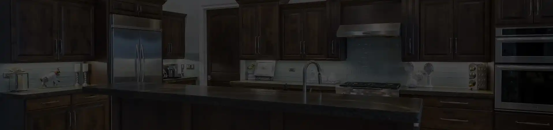 Photo of kitchen with old cabinets before refinishing