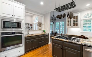 pexels-curtis-adams-1694007-8583858 (1) cabinet painting and refinishing in gig harbor