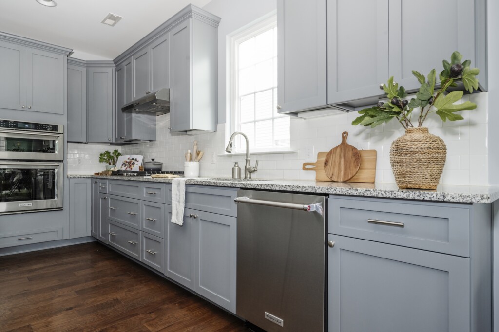 cabinet painting in Alamo Heights TX