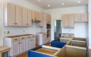 Tips for Picking the Right Cabinet Refinishing Team in San Luis Obispo
